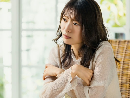 不調な女性イメージ