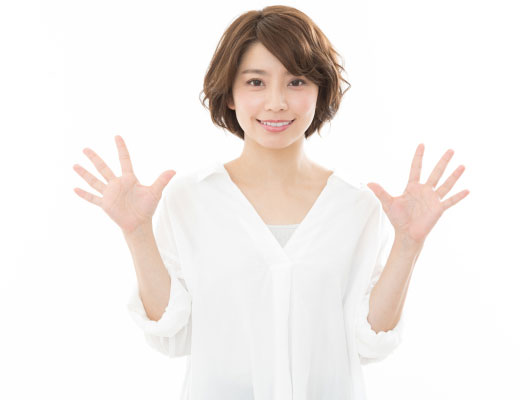 驚く女性イメージ