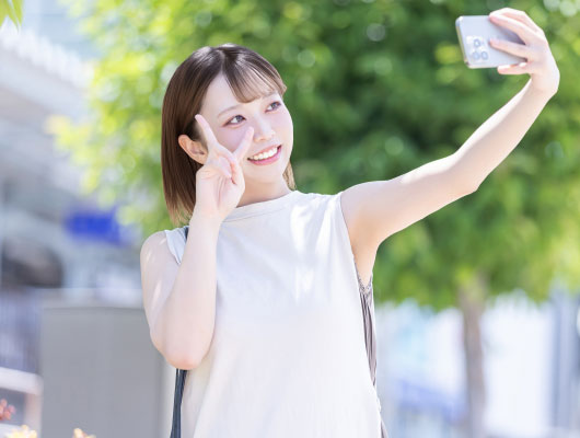 若い女性イメージ